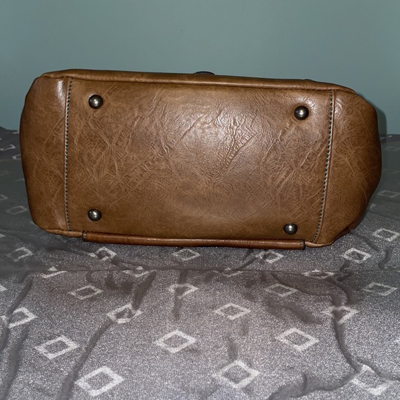 Beautiful Justin Purse with Turquoise Accents - Picture 3 of 8